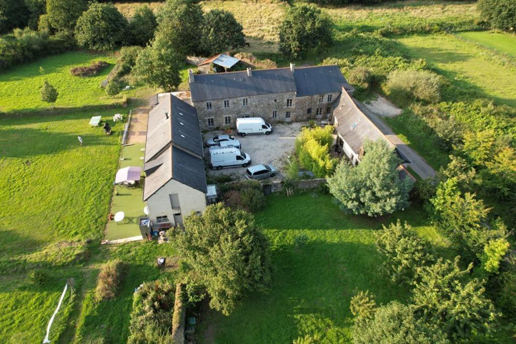 Gite Et Chambres De La Porte Du Parc Les Iffs Exterior photo