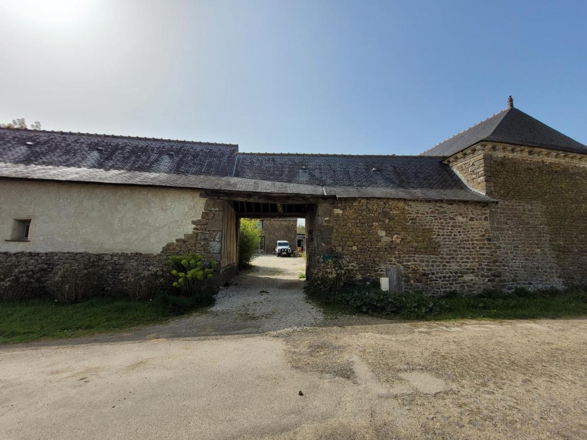 Gite Et Chambres De La Porte Du Parc Les Iffs Exterior photo