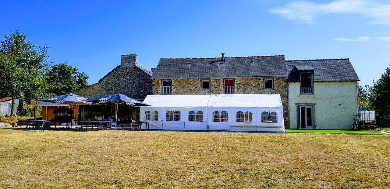 Gite Et Chambres De La Porte Du Parc Les Iffs Exterior photo